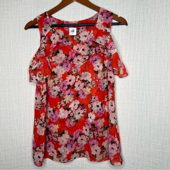 CABI Lush Blouse Style 5352 Size Small Red Floral Cold shoulder top - Picture 2 of 7